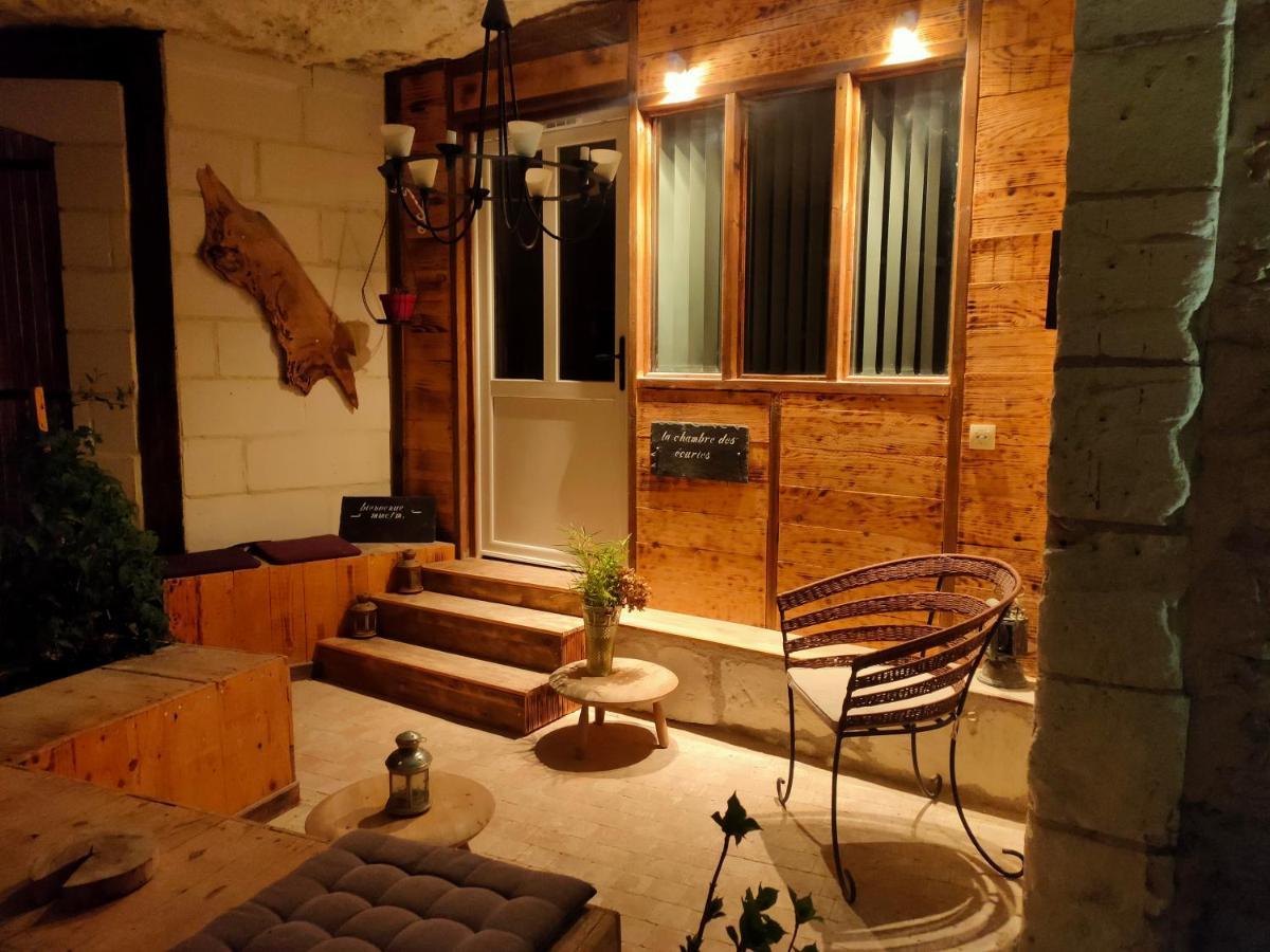 ロシュ レ トログロ ドゥ ボーリュー Bed & Breakfast エクステリア 写真
