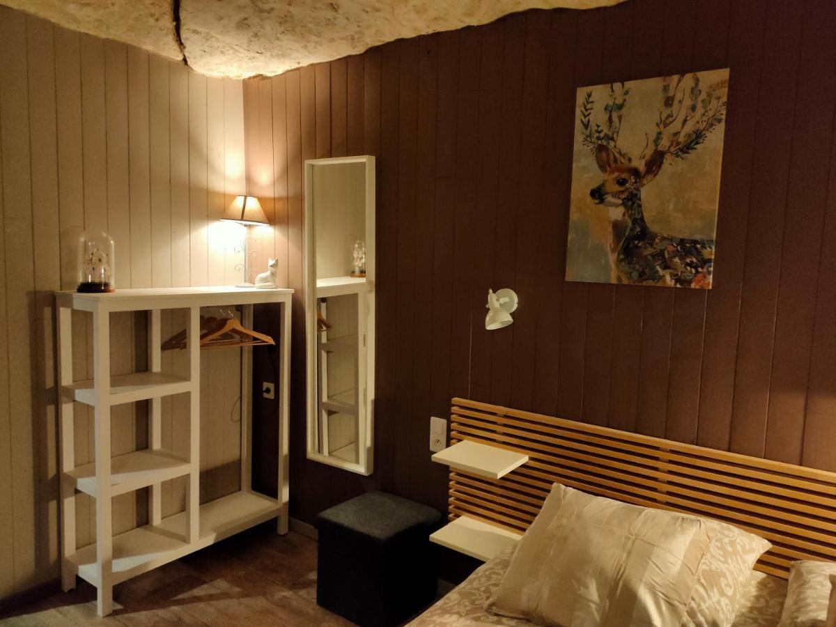 ロシュ レ トログロ ドゥ ボーリュー Bed & Breakfast エクステリア 写真