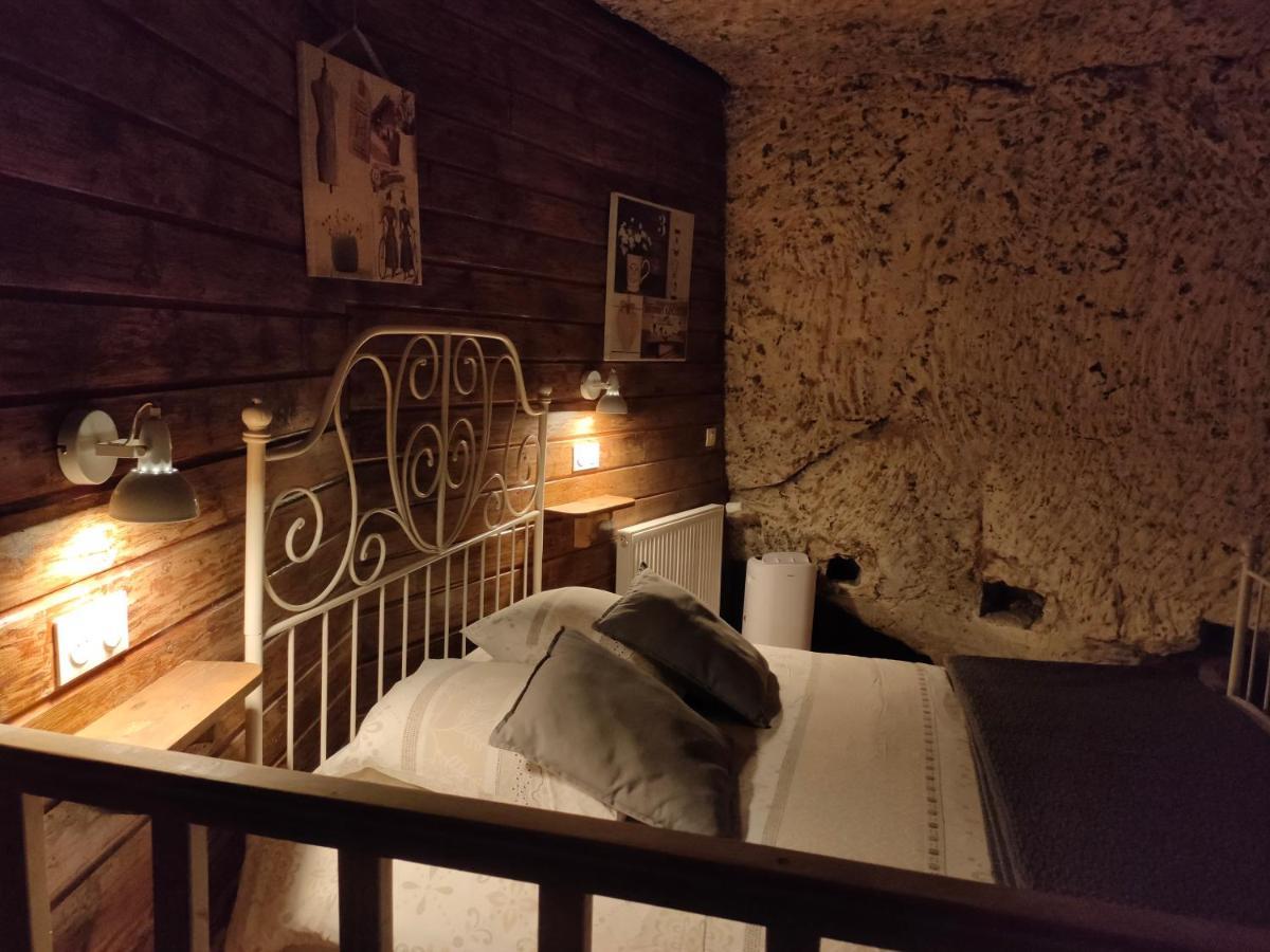 ロシュ レ トログロ ドゥ ボーリュー Bed & Breakfast エクステリア 写真