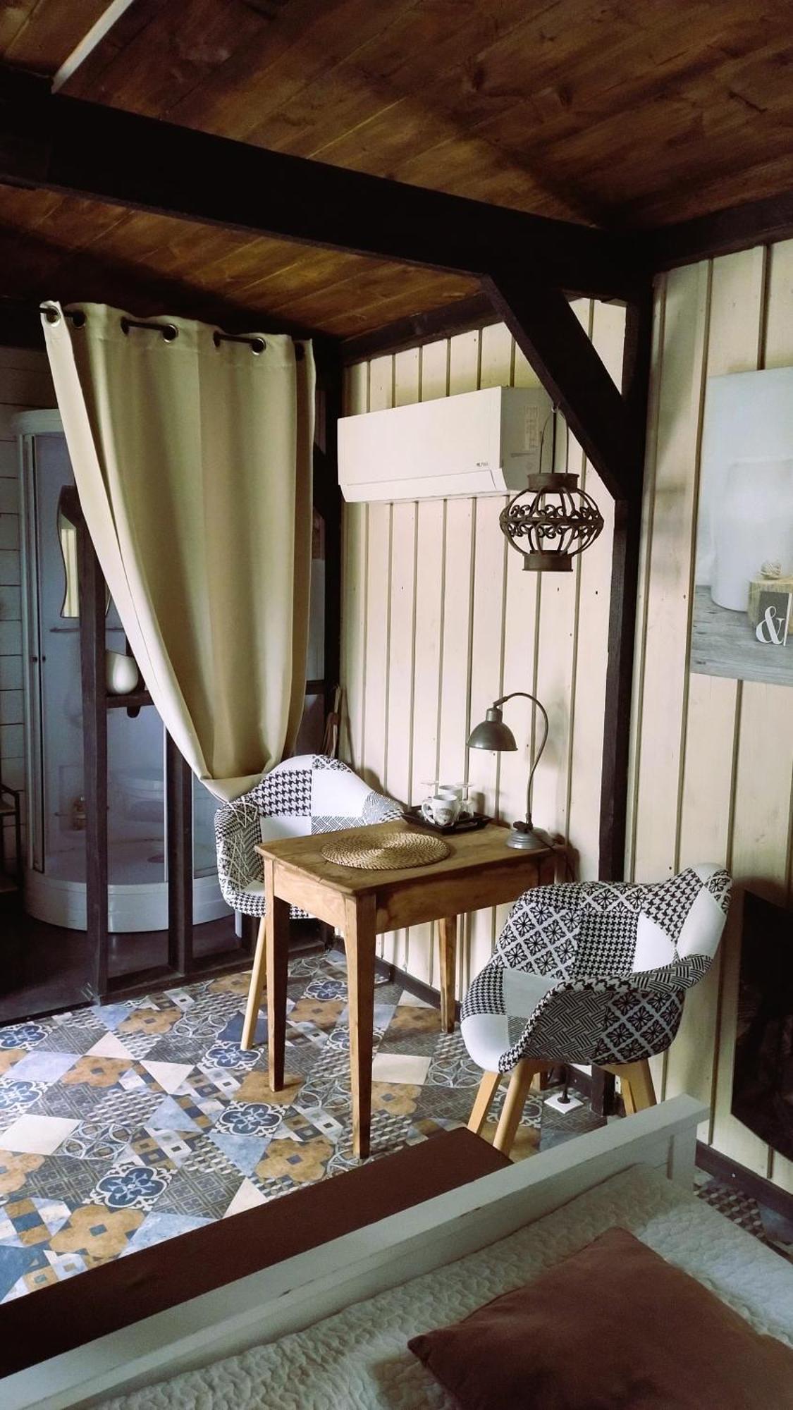 ロシュ レ トログロ ドゥ ボーリュー Bed & Breakfast エクステリア 写真