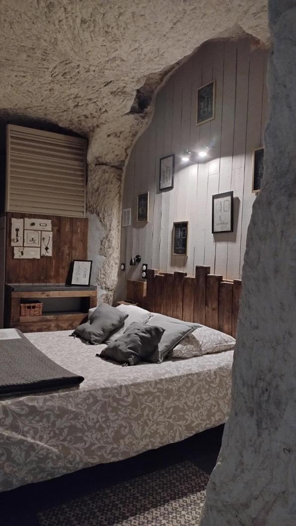 ロシュ レ トログロ ドゥ ボーリュー Bed & Breakfast エクステリア 写真