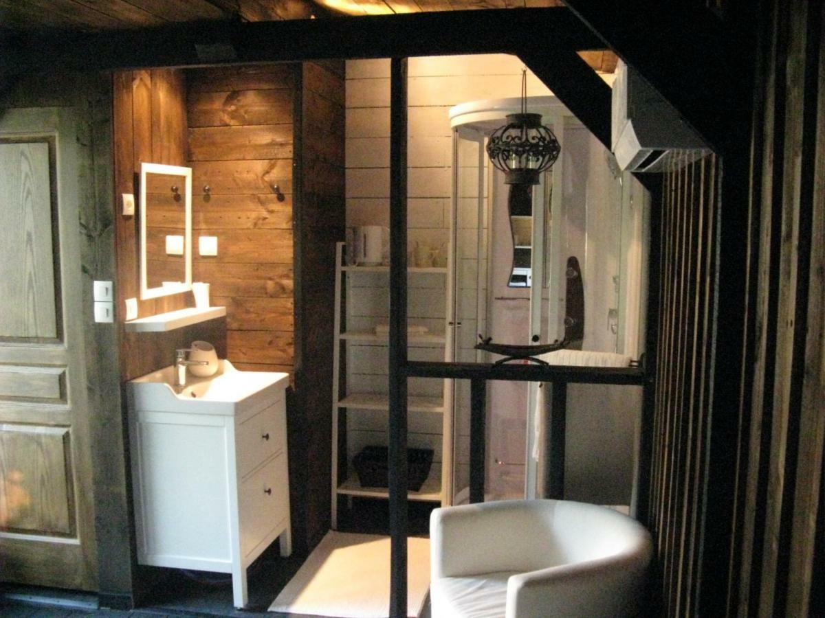 ロシュ レ トログロ ドゥ ボーリュー Bed & Breakfast エクステリア 写真